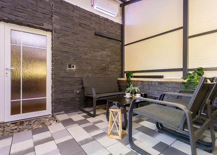 別荘 House Veles ヴルボヴスコ