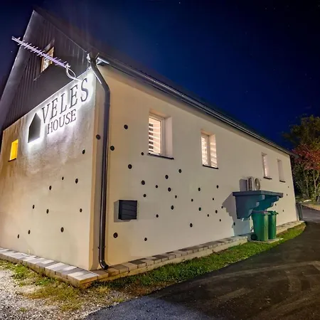 Semesterbostad House Veles *